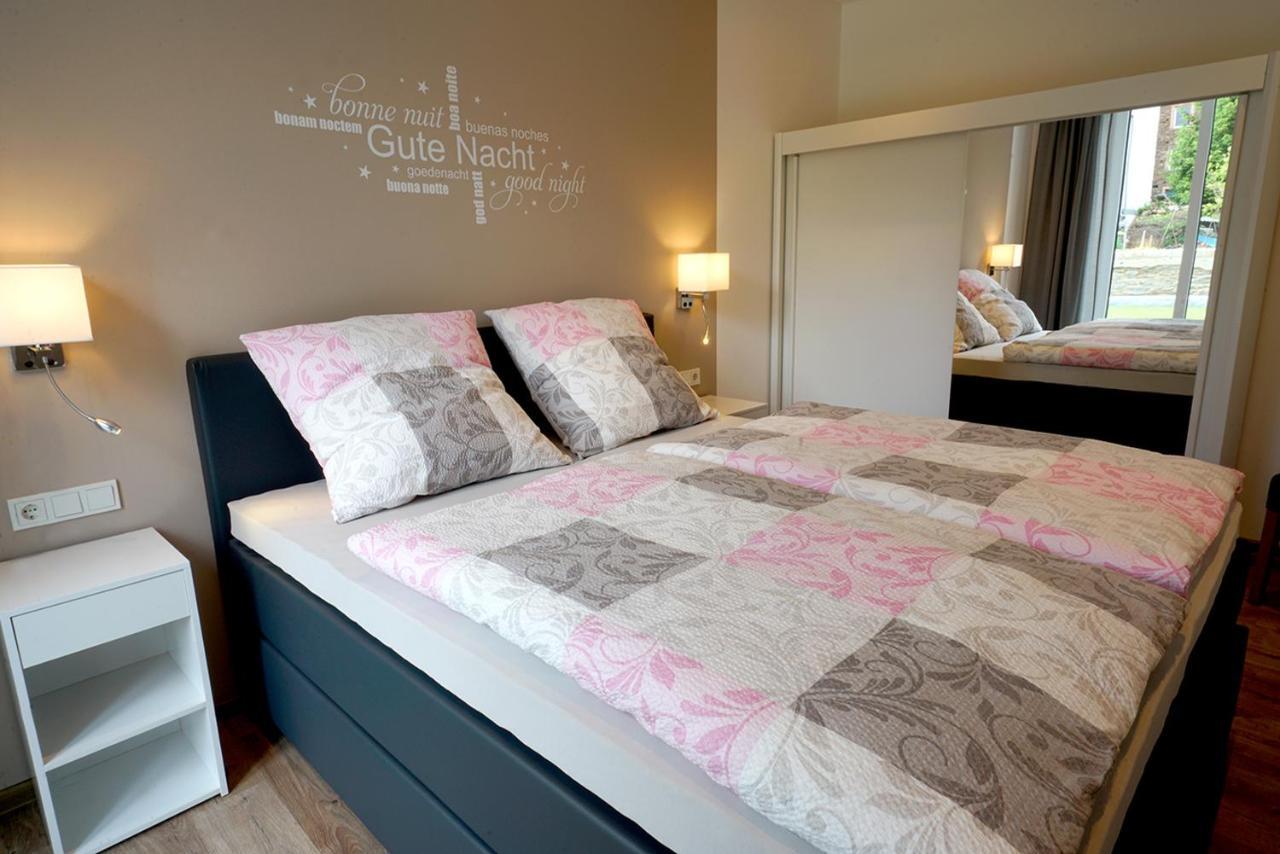 Neu Mont Royal Suiten 2 Bis 4 Personen Traben-Trarbach Exteriör bild